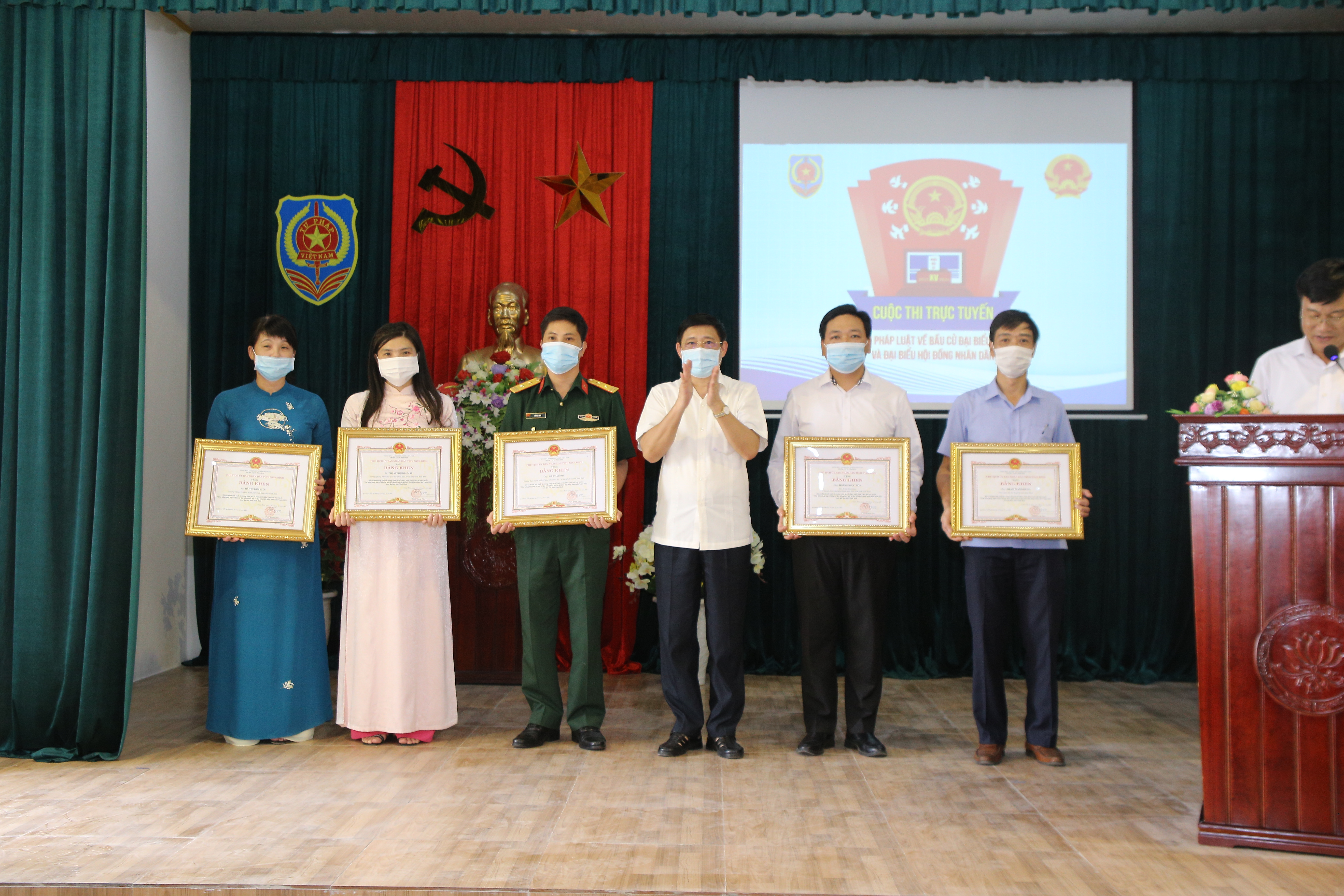 Ninh Bình: Tổng kết và trao giải Cuộc thi trực tuyến 