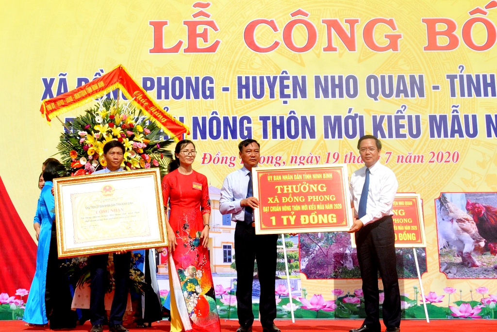 Xã Yên Hòa, Đồng Phong đón Bằng công nhận xã đạt chuẩn nông thôn mới kiểu mẫu