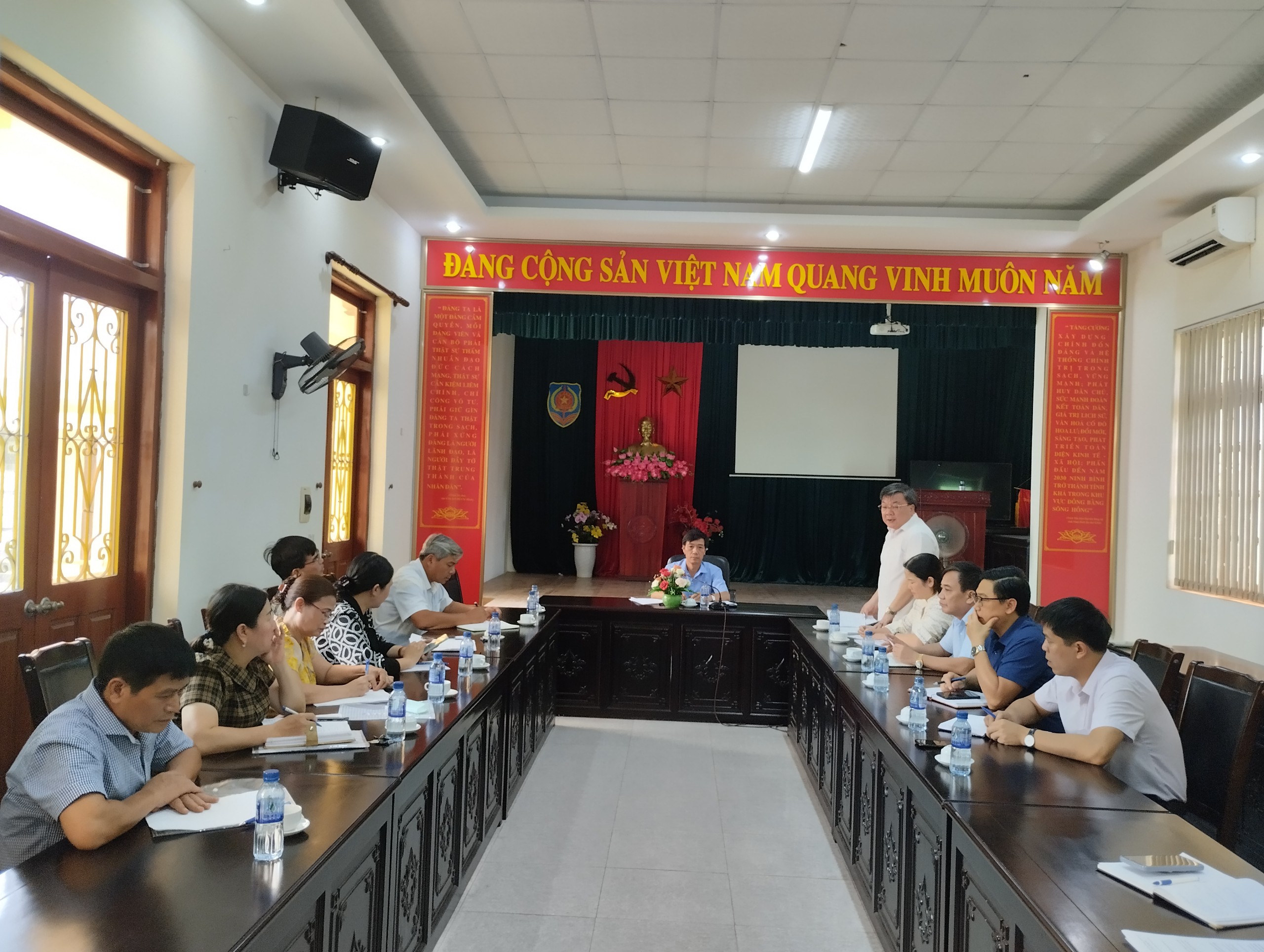 Ban Tổ chức Hội thi Hoà giải viên giỏi tỉnh Ninh Bình năm 2023 làm việc với các đội thi