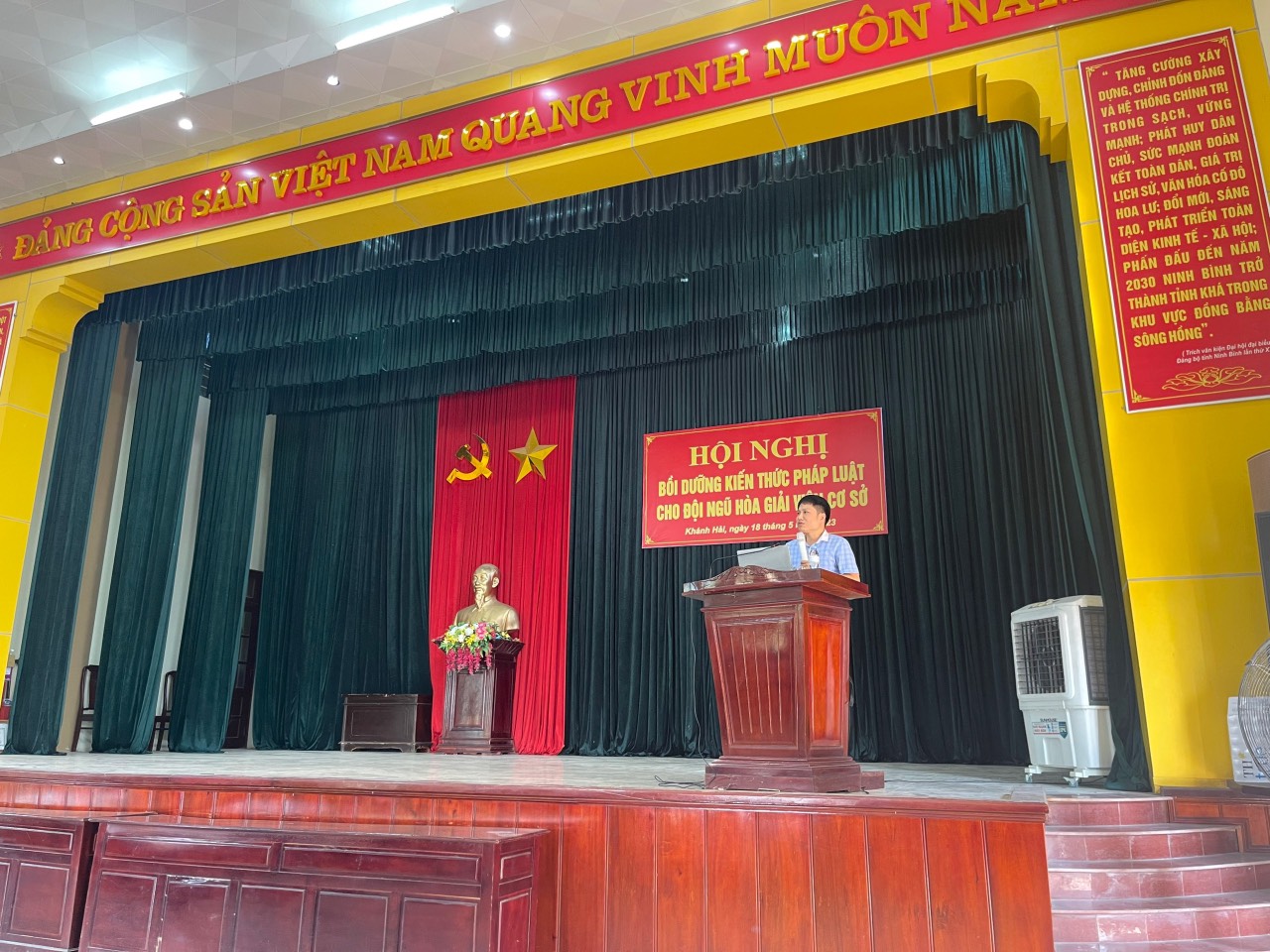 Hội nghị bồi dưỡng kiến thức pháp luật cho đội ngũ hòa giải viên cơ sở tại các xã trên địa bàn huyện Yên Khánh