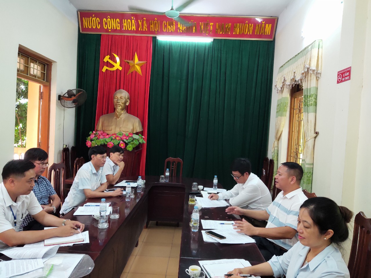 Kiểm tra công tác chứng thực tại UBND xã Khánh Thịnh, huyện Yên Mô