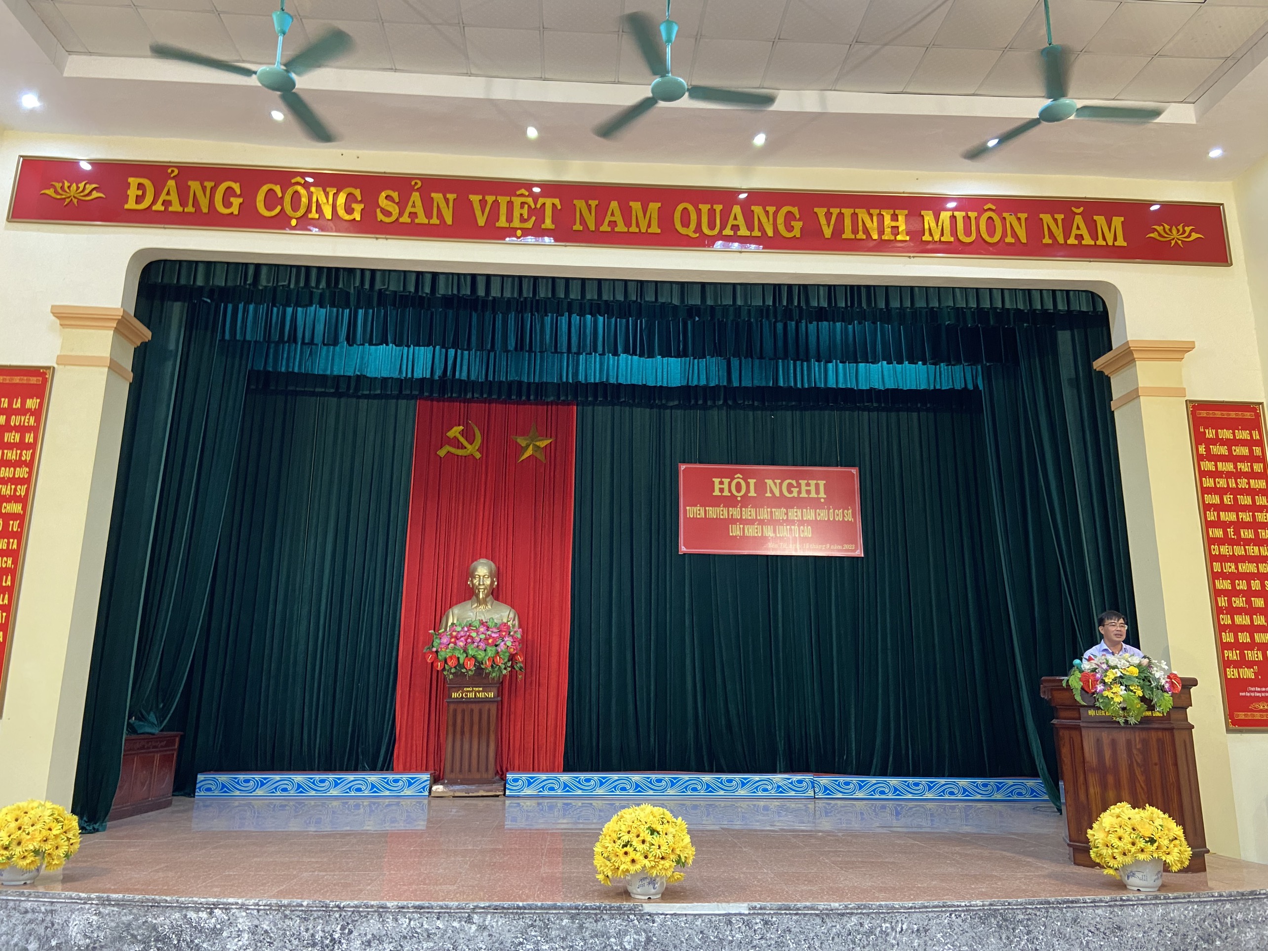 Hội nghị phổ biến pháp luật tại xã Yên Từ huyện Yên Mô